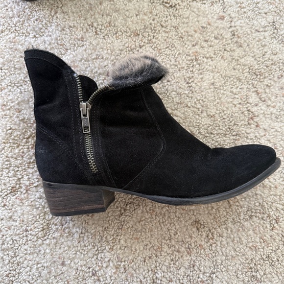 Seychelles Black Suede Ankle Boots Faux Fur Lined Size 8.5 - Picture 2 of 9